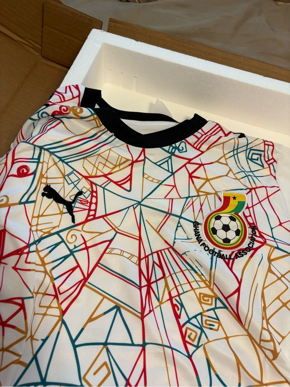 Puma Ghana World Cup jersey - Picture 2 of 6
